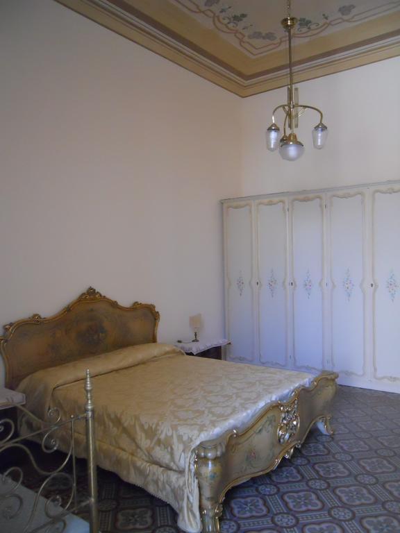 Bed and Breakfast Borgo Due Mari Taranto Camera foto